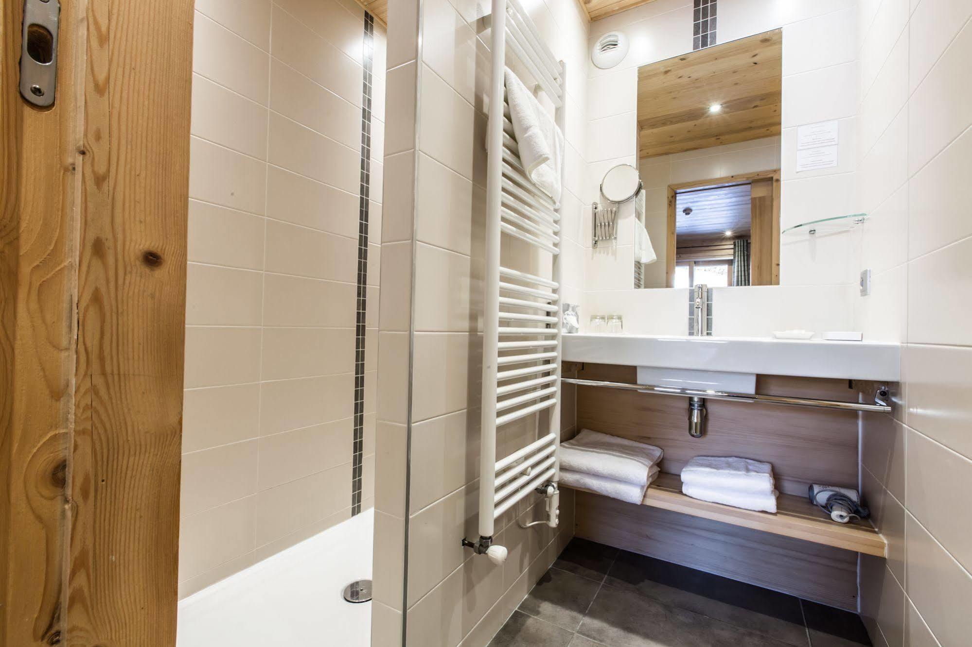 לה ג'ט Hotel Spa Crychar מראה חיצוני תמונה